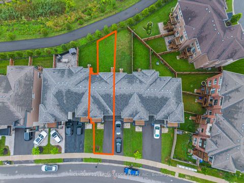 Photo 3 at 332 Laplante Street, Summerhill Estates, Newmarket