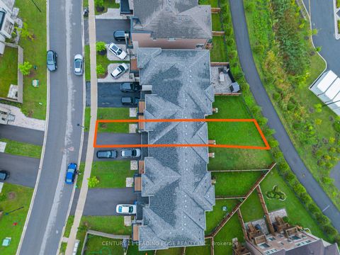 Photo 4 at 332 Laplante Street, Summerhill Estates, Newmarket