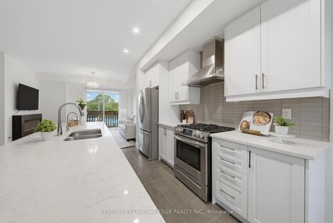 Photo 14 at 332 Laplante Street, Summerhill Estates, Newmarket
