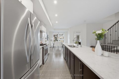 Photo 16 at 332 Laplante Street, Summerhill Estates, Newmarket