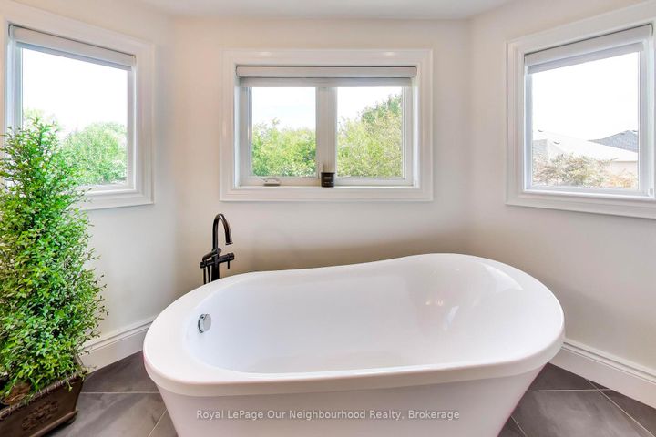 Photo 16 at 2324 Woodcrest Drive, WM Westmount, Oakville