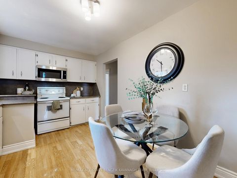 Photo 7 at 30 Sir Caradoc Place, Markham Village, Markham