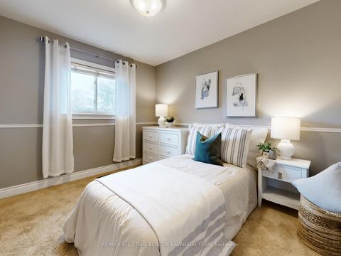 Photo 10 at 30 Sir Caradoc Place, Markham Village, Markham