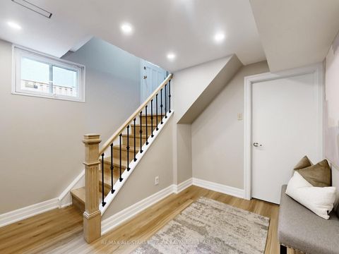 Photo 12 at 30 Sir Caradoc Place, Markham Village, Markham