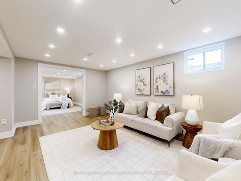Photo 16 at 30 Sir Caradoc Place, Markham Village, Markham