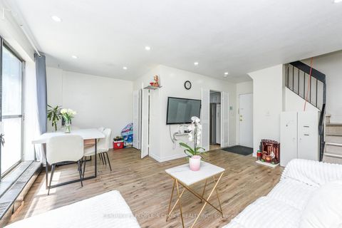 Photo 7 at 108 - 10 Eddystone Avenue, Jane Heights, Toronto