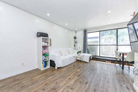 Photo 14 at 108 - 10 Eddystone Avenue, Jane Heights, Toronto