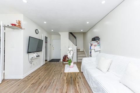 Photo 16 at 108 - 10 Eddystone Avenue, Jane Heights, Toronto