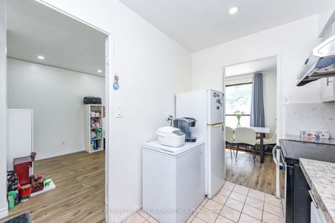 Photo 18 at 108 - 10 Eddystone Avenue, Jane Heights, Toronto