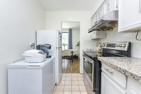 Photo 19 at 108 - 10 Eddystone Avenue, Jane Heights, Toronto
