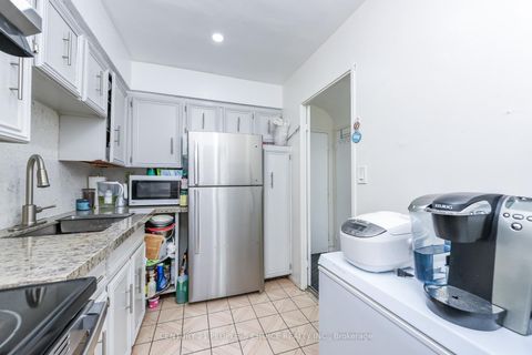 Photo 20 at 108 - 10 Eddystone Avenue, Jane Heights, Toronto