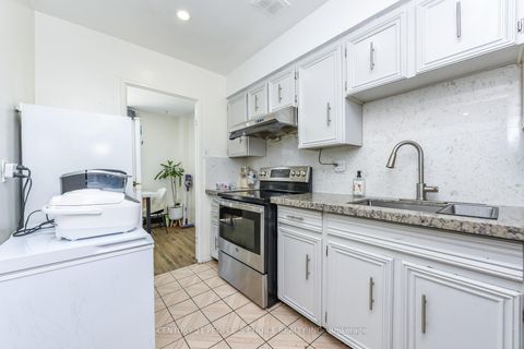 Photo 22 at 108 - 10 Eddystone Avenue, Jane Heights, Toronto