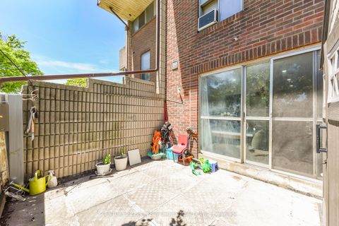 Photo 38 at 108 - 10 Eddystone Avenue, Jane Heights, Toronto