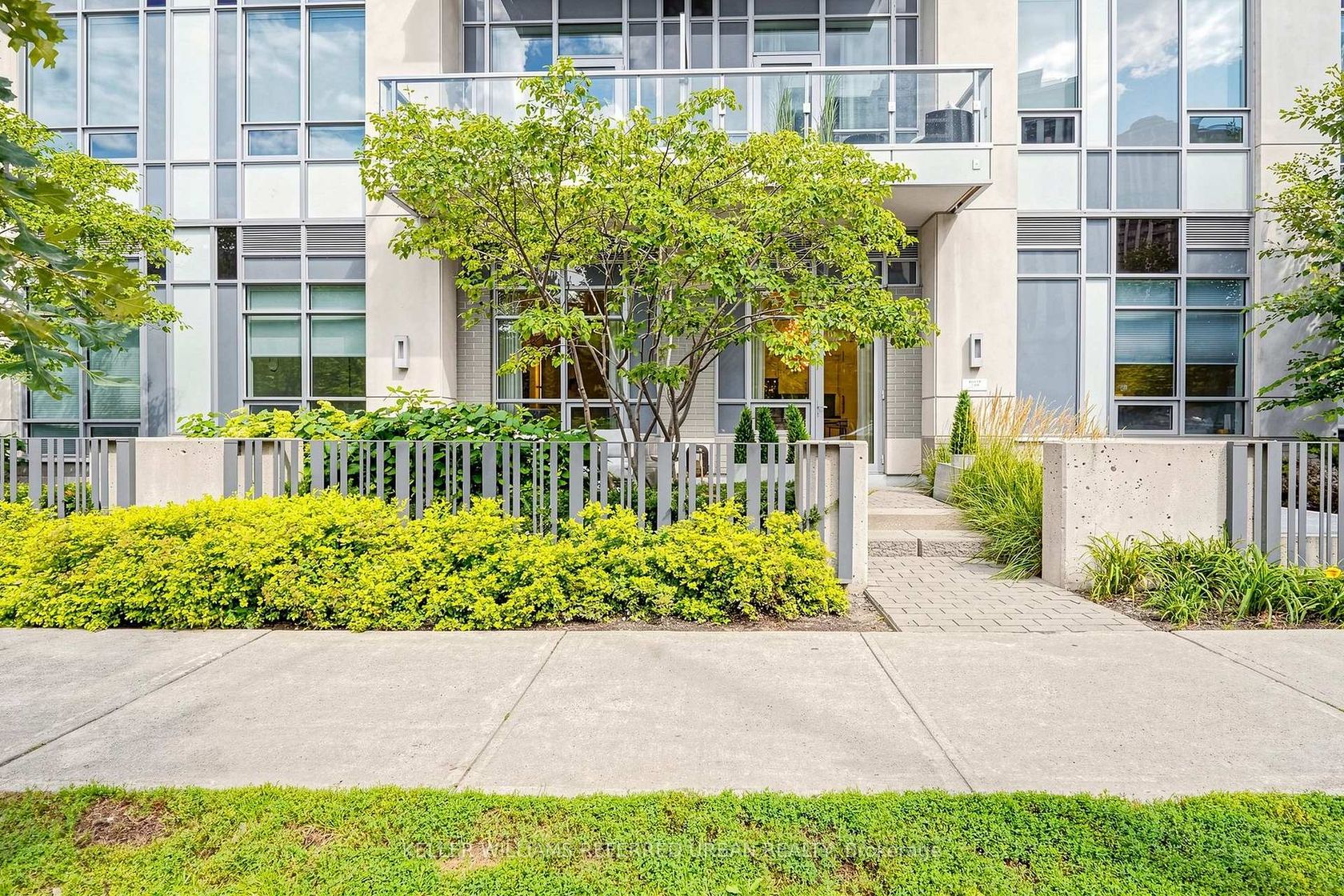 130 - 120 Harrison Garden Boulevard, Willowdale East, Toronto photo 5