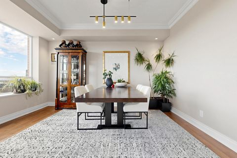 Photo 4 at LPH 1 - 2 Clairtrell Road, Willowdale East, Toronto