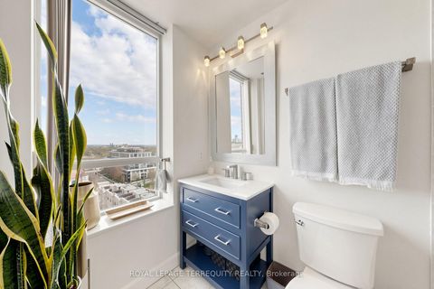Photo 12 at LPH 1 - 2 Clairtrell Road, Willowdale East, Toronto