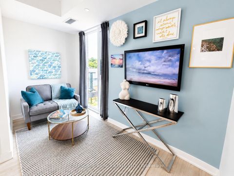 Photo 5 at 506 - 185 Alberta Avenue, Oakwood Village, Toronto