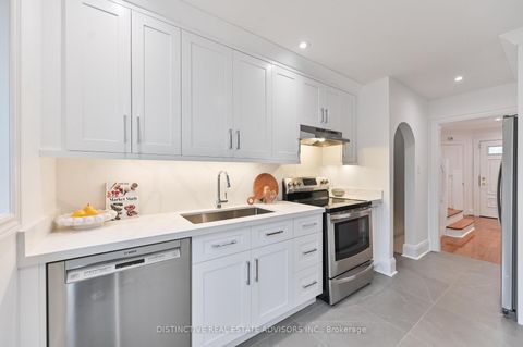 Photo 14 at 168 Moore Avenue, Moore Park, Toronto