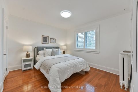 Photo 20 at 168 Moore Avenue, Moore Park, Toronto