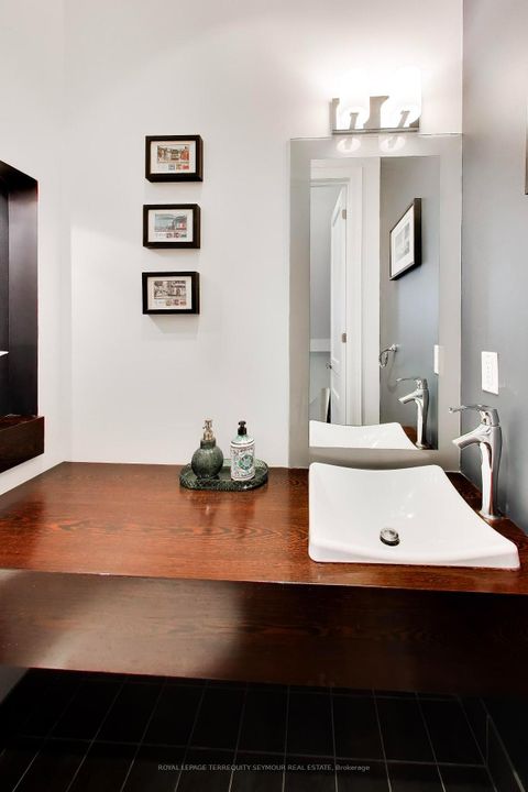 Photo 13 at 459 Soudan Avenue, Mount Pleasant East, Toronto