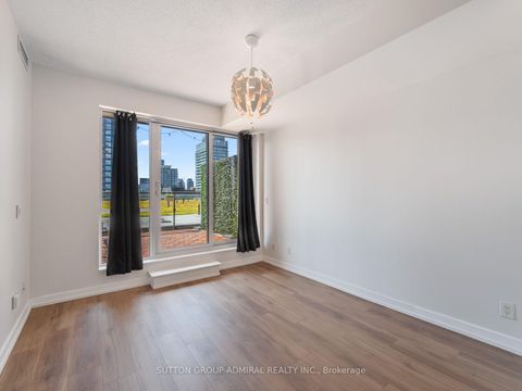 Photo 6 at 907 - 170 Sumach Street, Regent Park, Toronto