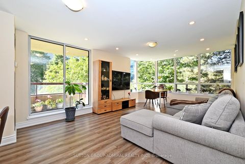Photo 3 at 203 - 91 Townsgate Drive, Yorkhill, Vaughan