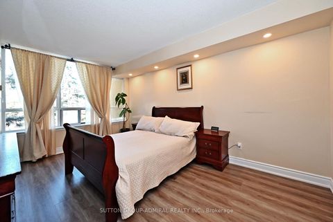 Photo 23 at 203 - 91 Townsgate Drive, Yorkhill, Vaughan