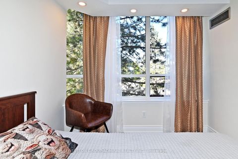 Photo 34 at 203 - 91 Townsgate Drive, Yorkhill, Vaughan