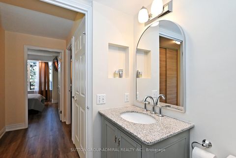 Photo 39 at 203 - 91 Townsgate Drive, Yorkhill, Vaughan