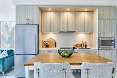 Photo 7 at 4207 - 30 Inn on the Park Drive, Don Mills, Toronto