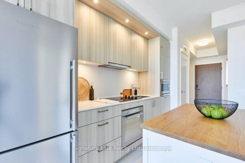 Photo 11 at 4207 - 30 Inn on the Park Drive, Don Mills, Toronto