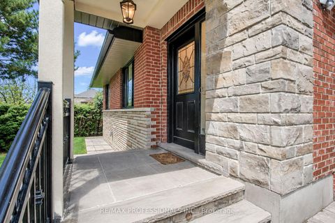 Photo 3 at 40 Cowley Avenue, City Centre West, Toronto