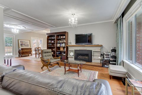 Photo 6 at 40 Cowley Avenue, City Centre West, Toronto