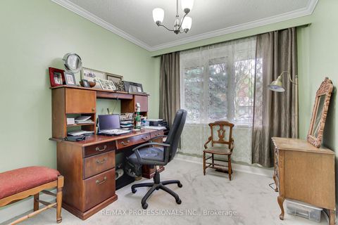 Photo 17 at 40 Cowley Avenue, City Centre West, Toronto