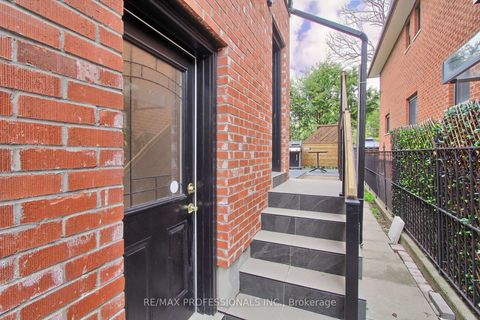 Photo 23 at 40 Cowley Avenue, City Centre West, Toronto