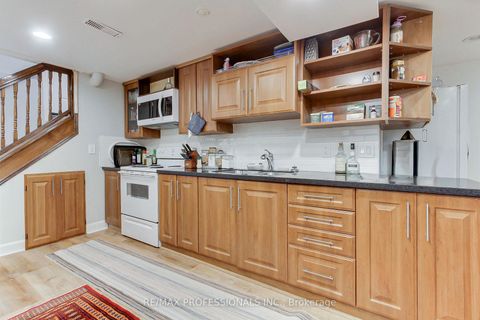 Photo 26 at 40 Cowley Avenue, City Centre West, Toronto