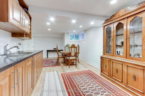 Photo 27 at 40 Cowley Avenue, City Centre West, Toronto