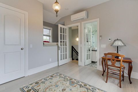Photo 33 at 40 Cowley Avenue, City Centre West, Toronto