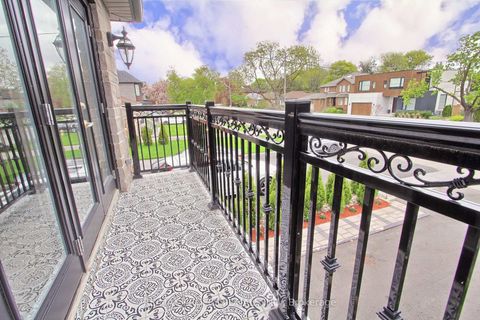 Photo 36 at 40 Cowley Avenue, City Centre West, Toronto