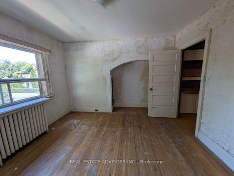 Photo 10 at 61 Greensides Avenue, Wychwood, Toronto