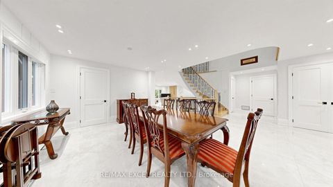 Photo 10 at 2B Trinity Crescent, Doncrest, Richmond Hill
