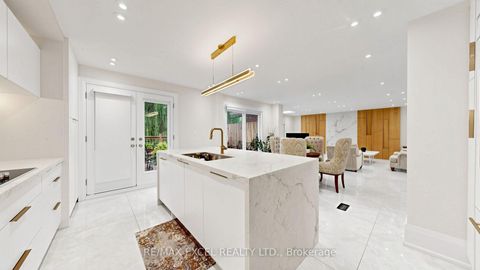 Photo 17 at 2B Trinity Crescent, Doncrest, Richmond Hill