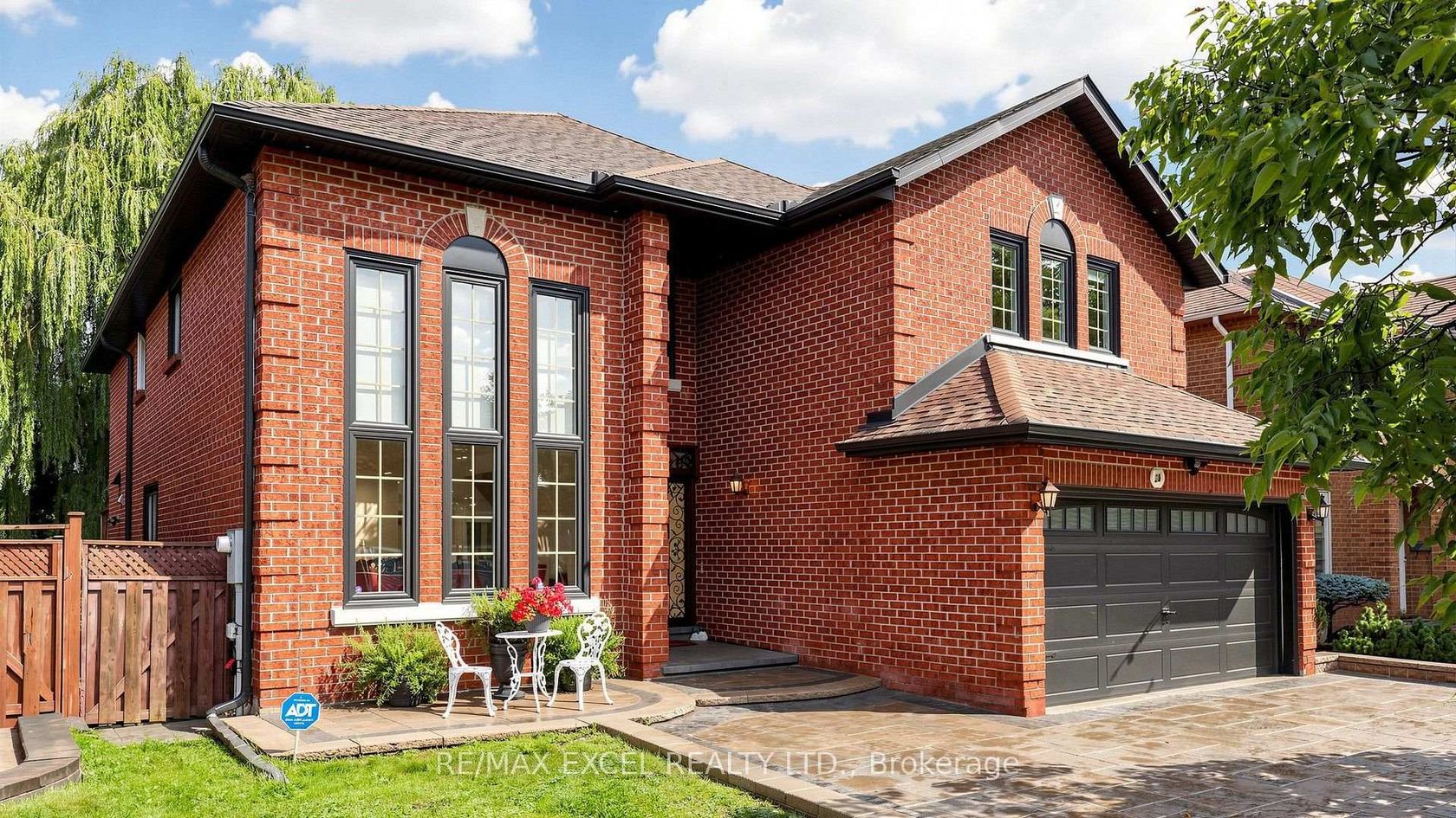 2B Trinity Crescent, Doncrest, Richmond Hill photo 7
