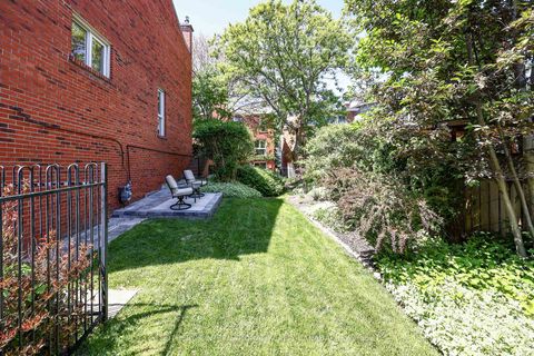 Photo 3 at 70 Sylvan Valley Way, Nortown, Toronto