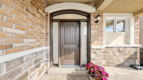 Photo 2 at 35 Lauderdale Drive, Patterson, Vaughan