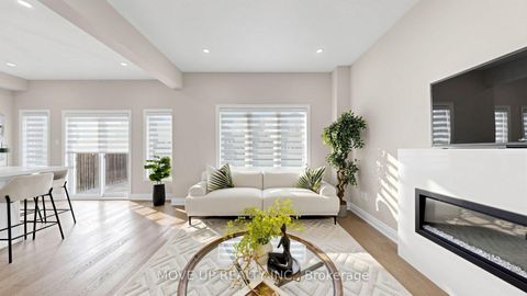 Photo 6 at 35 Lauderdale Drive, Patterson, Vaughan