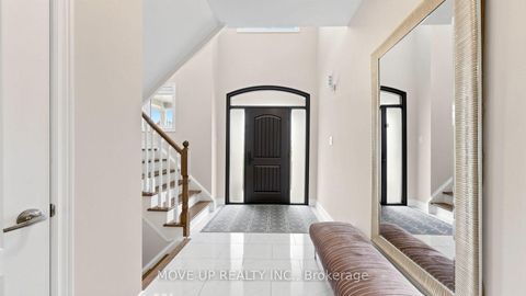 Photo 16 at 35 Lauderdale Drive, Patterson, Vaughan