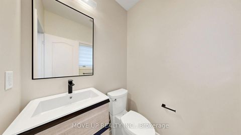 Photo 17 at 35 Lauderdale Drive, Patterson, Vaughan