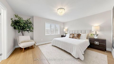 Photo 18 at 35 Lauderdale Drive, Patterson, Vaughan