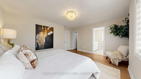 Photo 20 at 35 Lauderdale Drive, Patterson, Vaughan